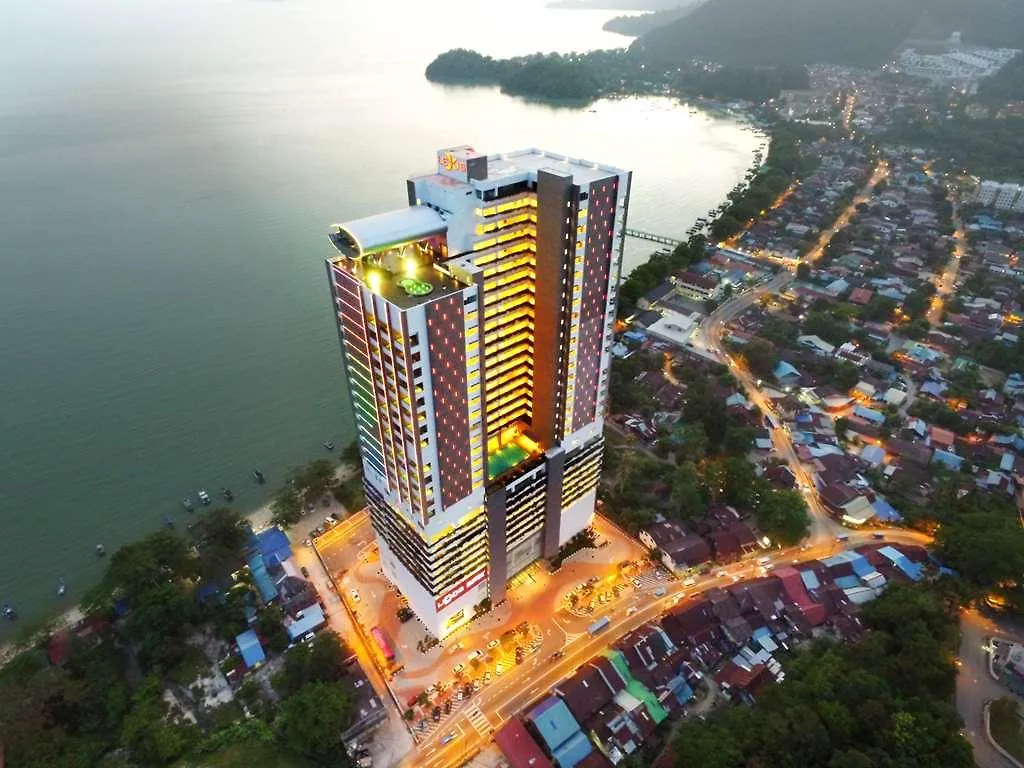 Lexis Suites Penang Bayan Lepas 5*,