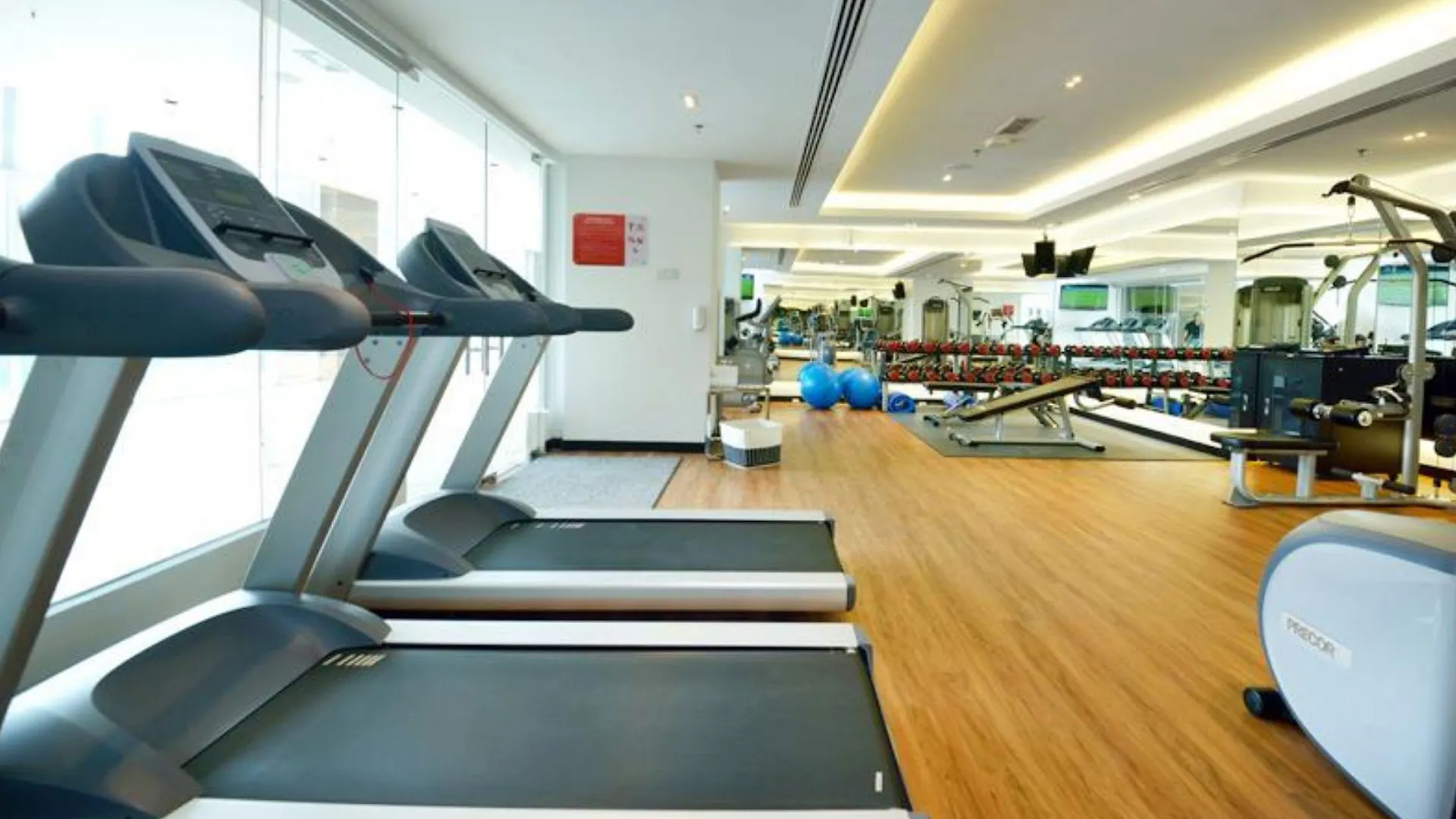 Lexis Suites Penang Bayan Lepas 5*,  Malezya