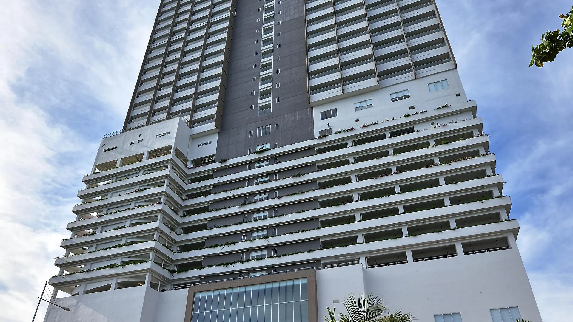 Lexis Suites Penang Bayan Lepas Malezya