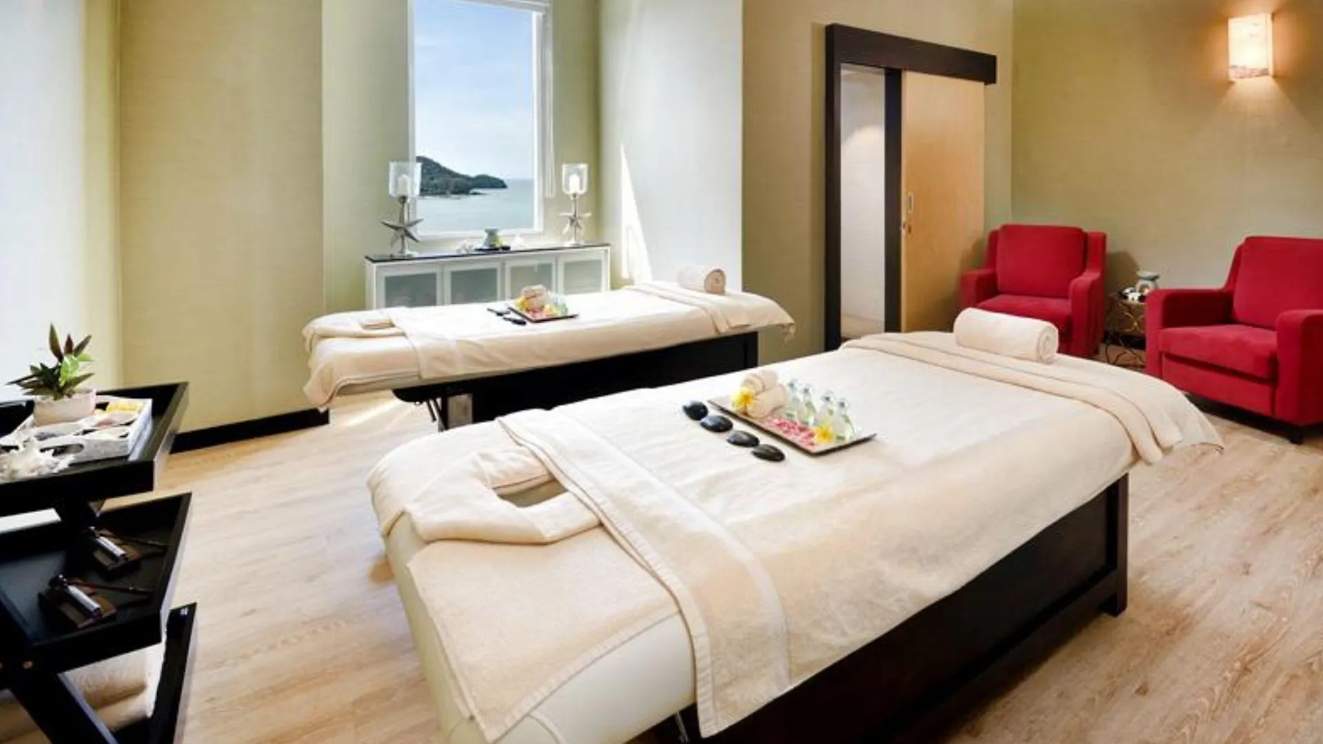 Lexis Suites Penang Bayan Lepas Otel