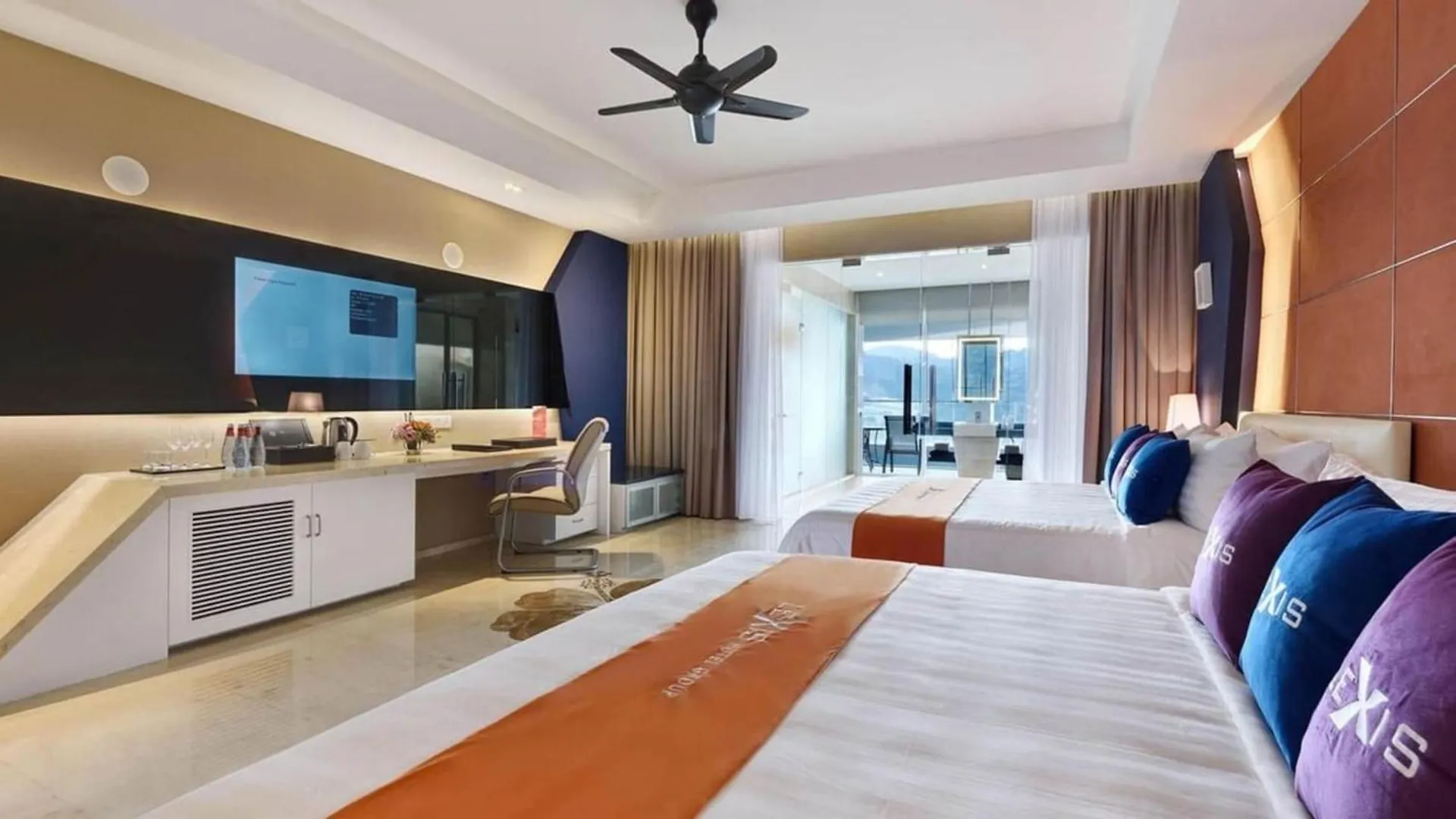 Lexis Suites Penang Bayan Lepas 5*,