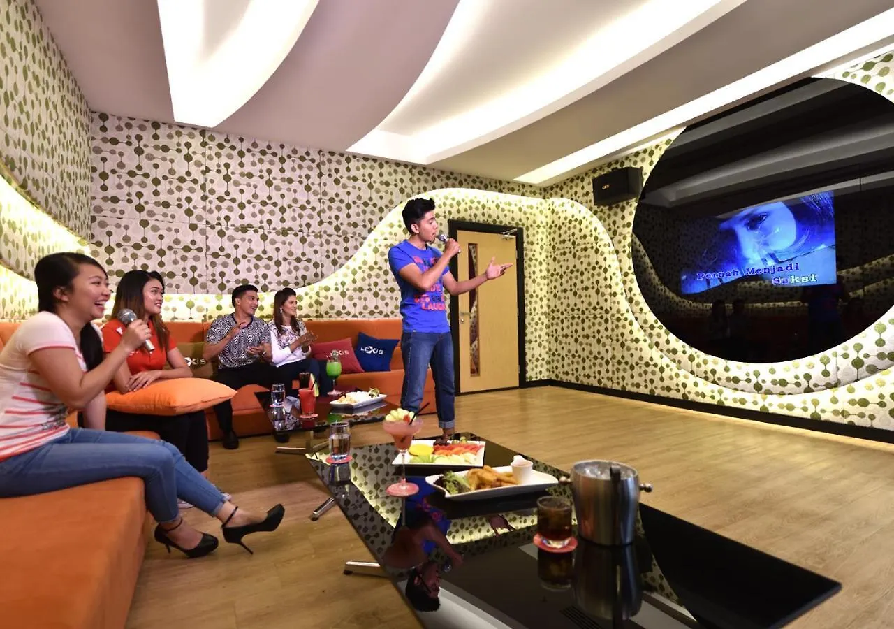 ***** Otel Lexis Suites Penang Bayan Lepas Malezya